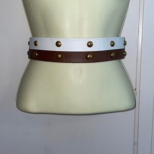 Vtg 70s brown &‎ white belt with gold studs